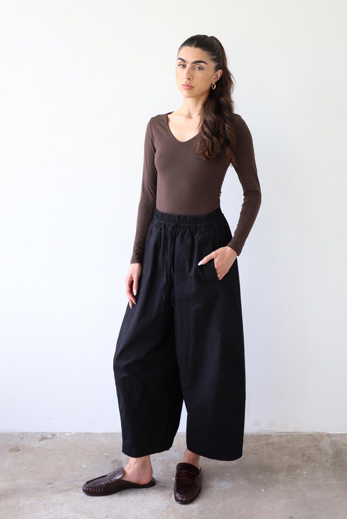 Organic Cotton long sleeve v-neck bodysuit, dark brown, front