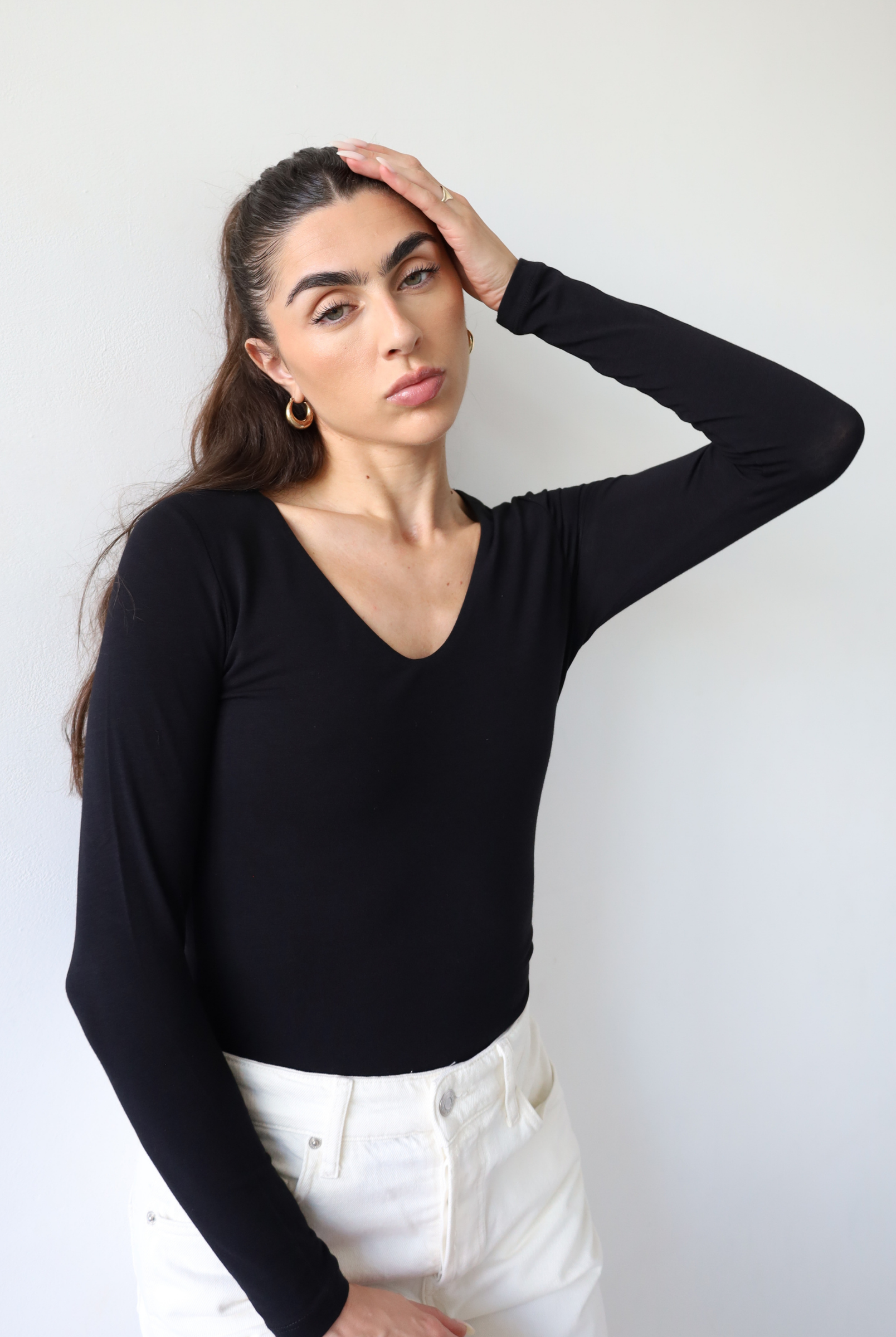 Organic cotton long sleeve v-neck t-shirt, black, front