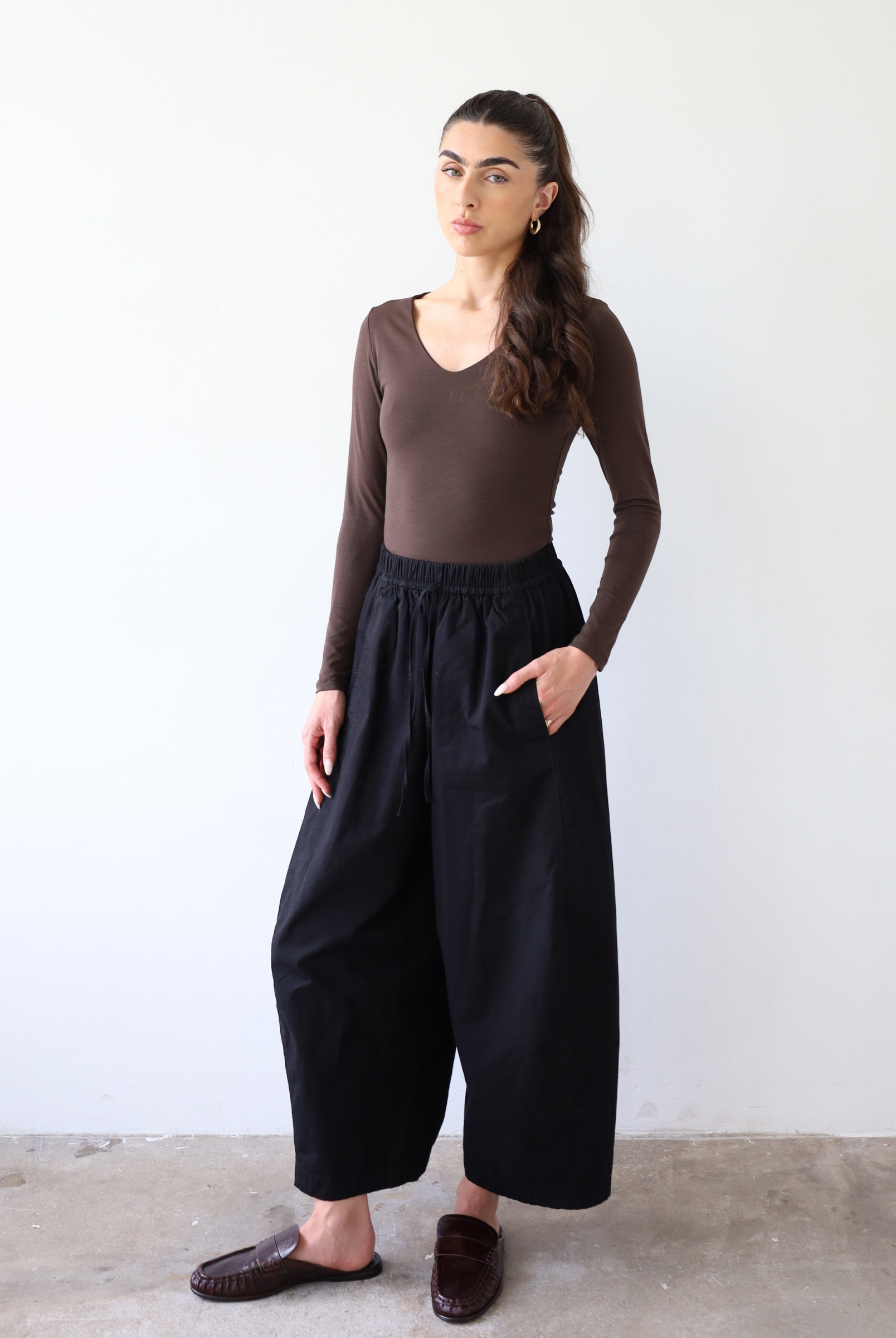 Organic cotton long sleeve v-neck t-shirt, dark brown, front