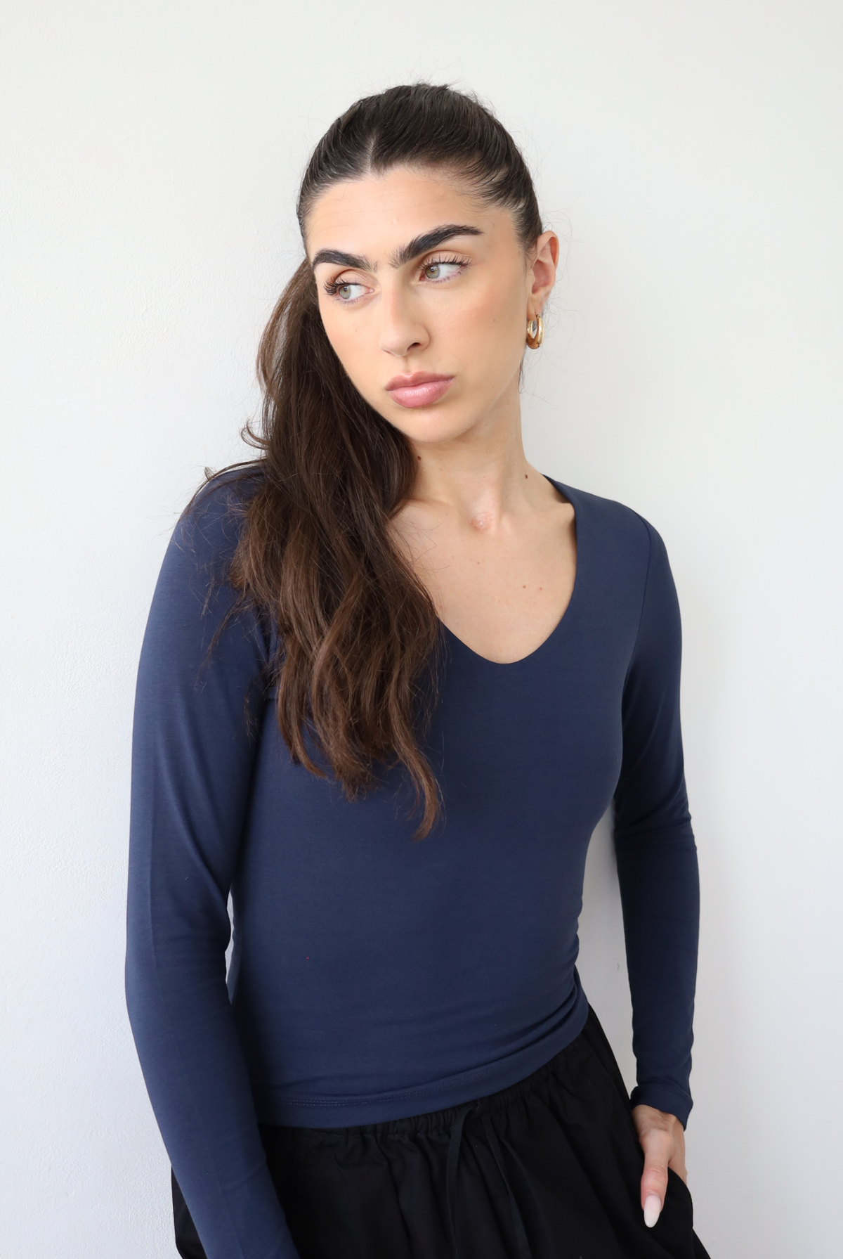 organic cotton long sleeve v-neck t-shirt, navy blue, front