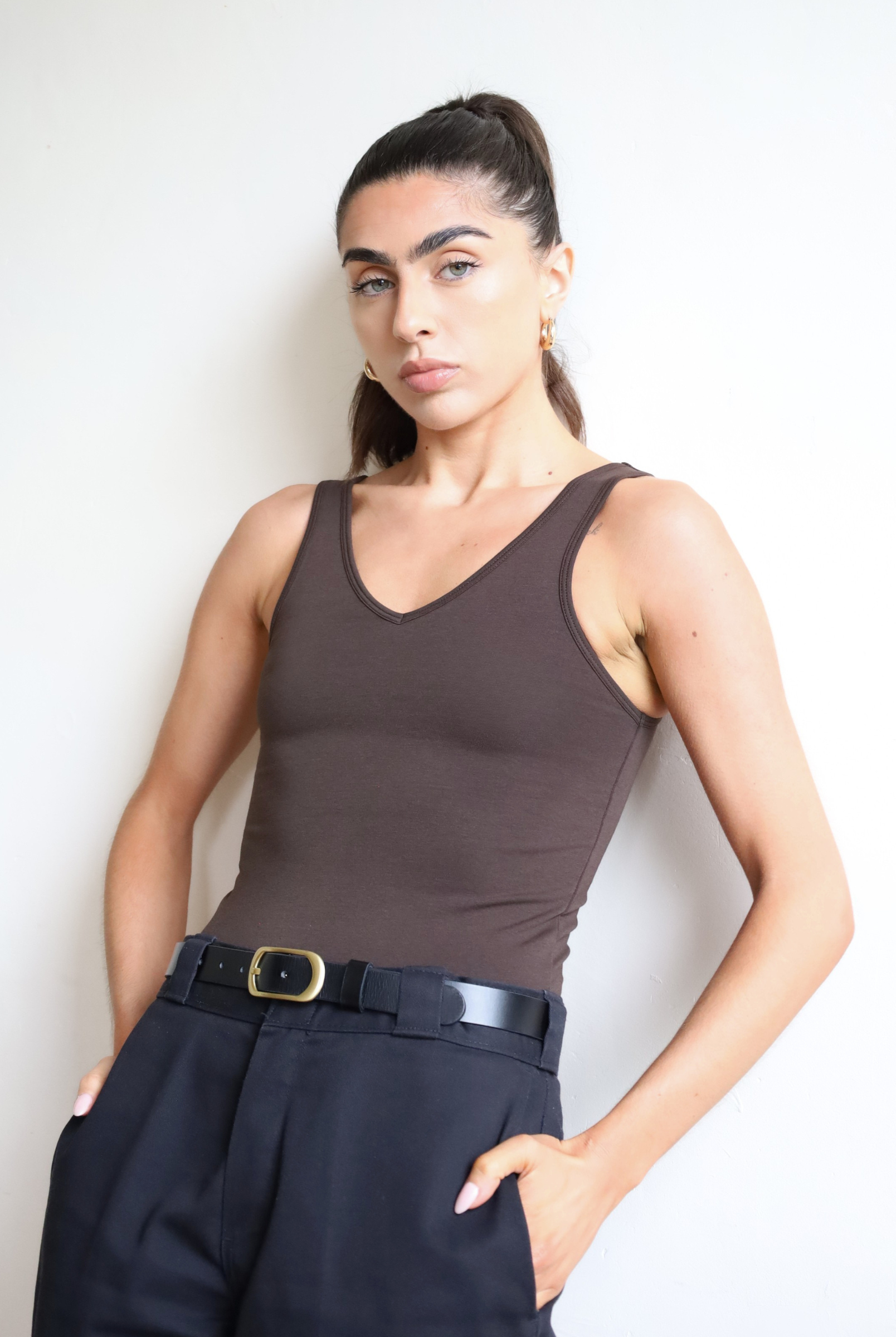 Womens organic cotton v-neck tank top, Brown