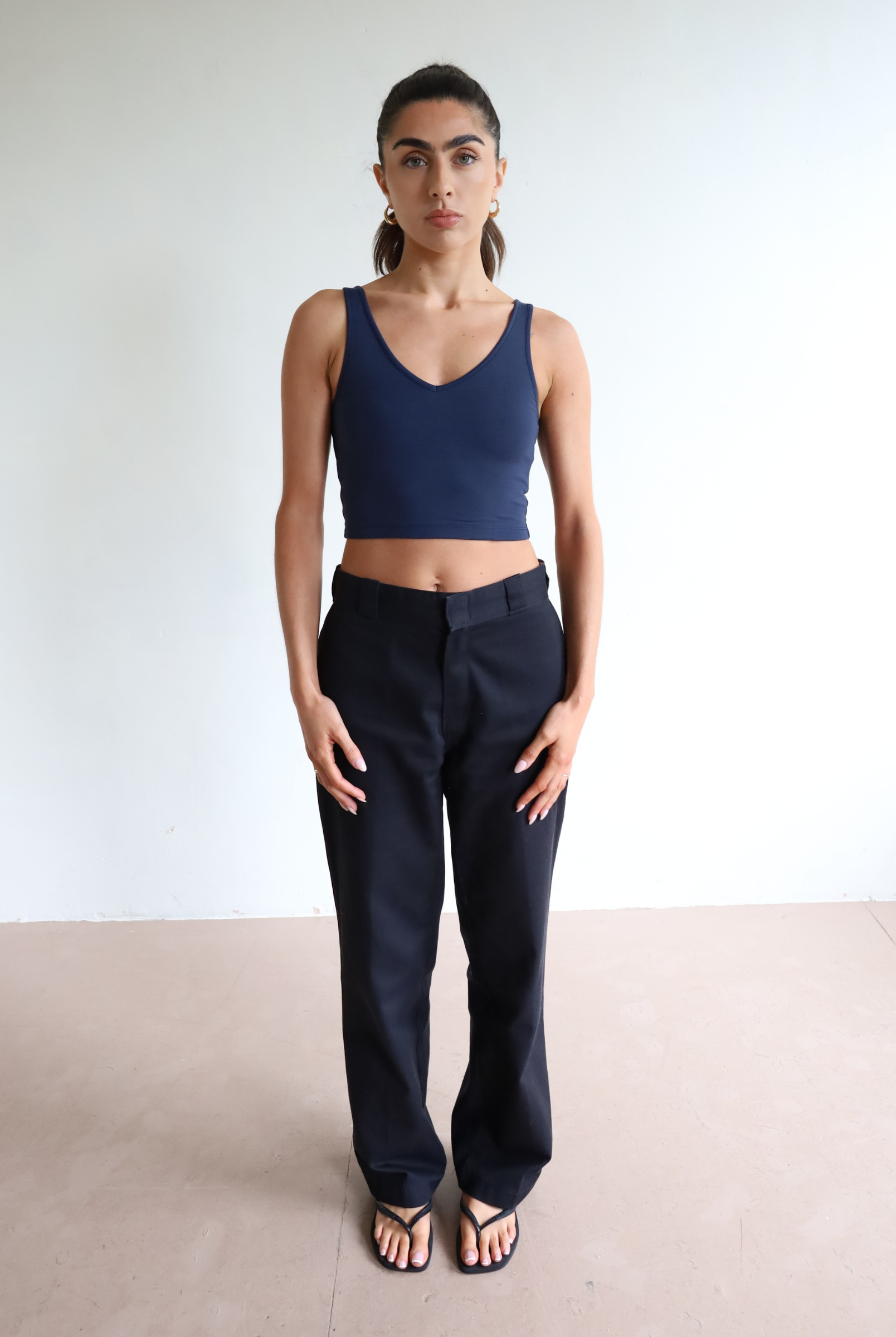 Womens organic cotton cropped v-neck tank top, navy blue