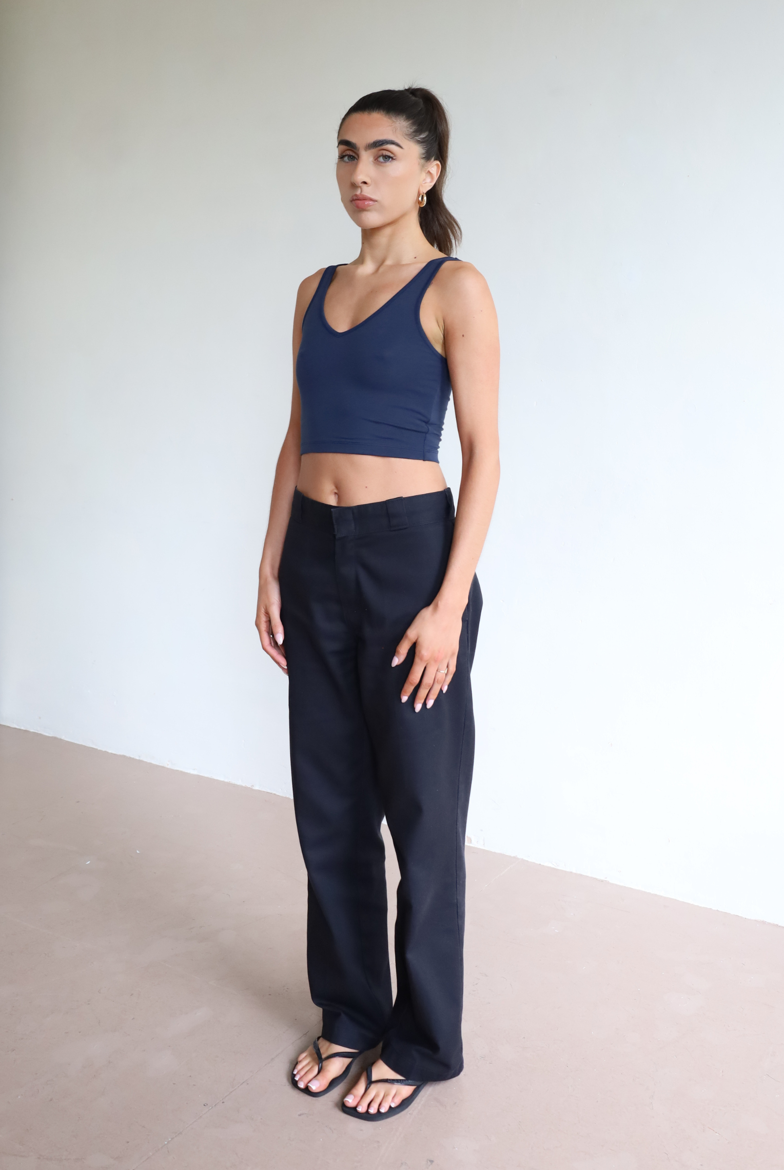 Womens organic cotton cropped v-neck tank top, navy blue