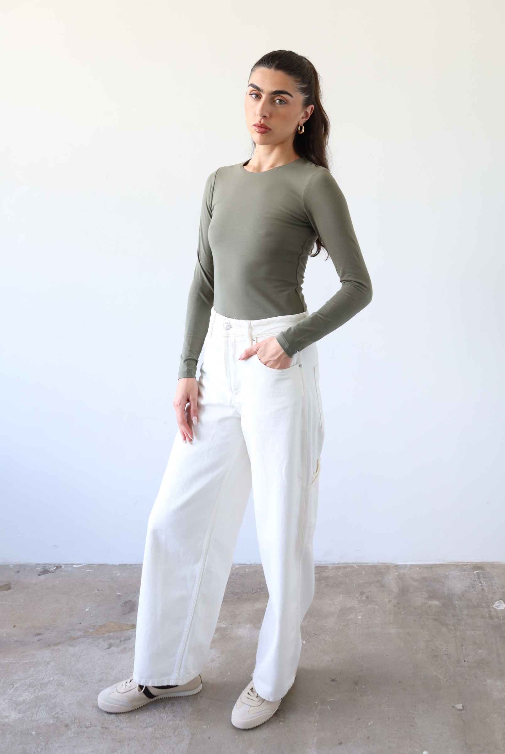 organic cotton long sleeve crew neck t-shirt, olive green, front