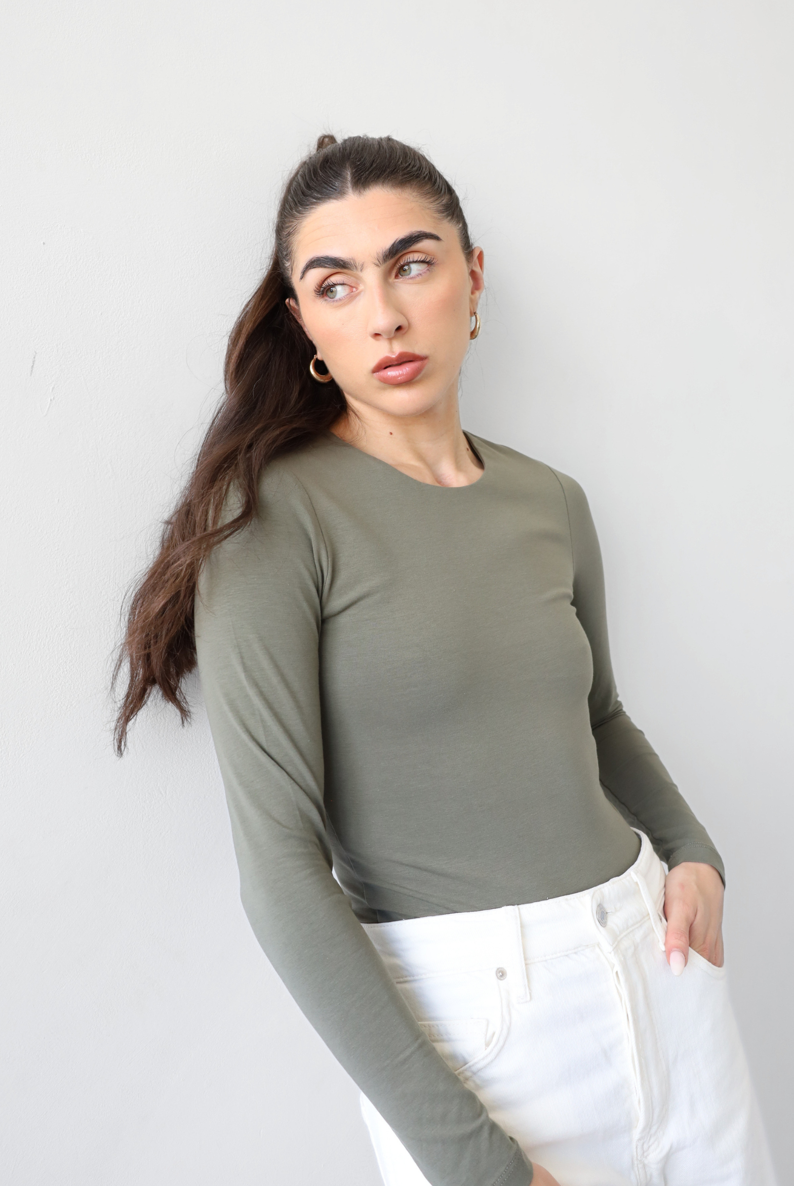 organic cotton long sleeve crew neck t-shirt, olive green, front