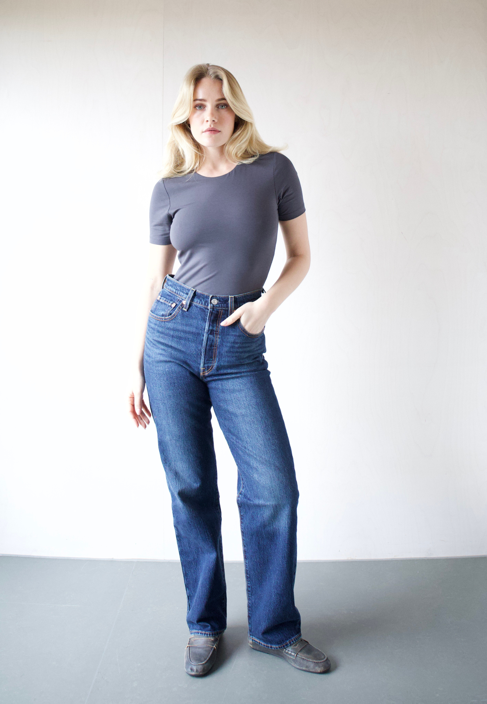 Organic cotton short sleeve t-shirt, charcoal grey, front