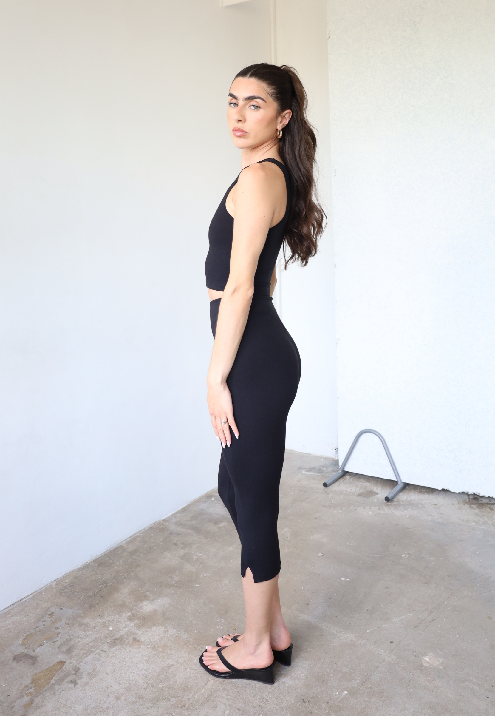 Organic cotton Capri Leggings, black, side