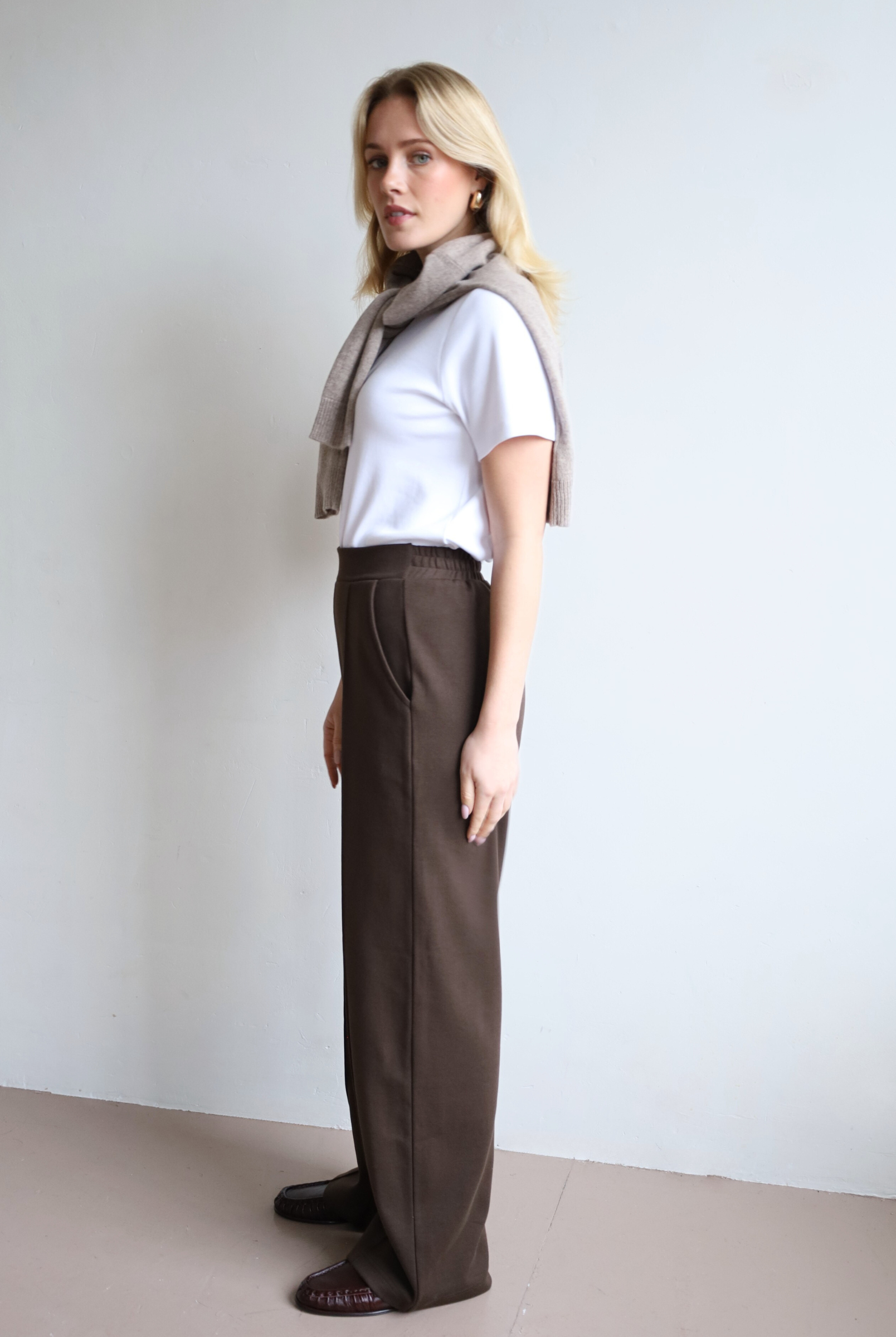 organic cotton wide-leg trouser, brown, side