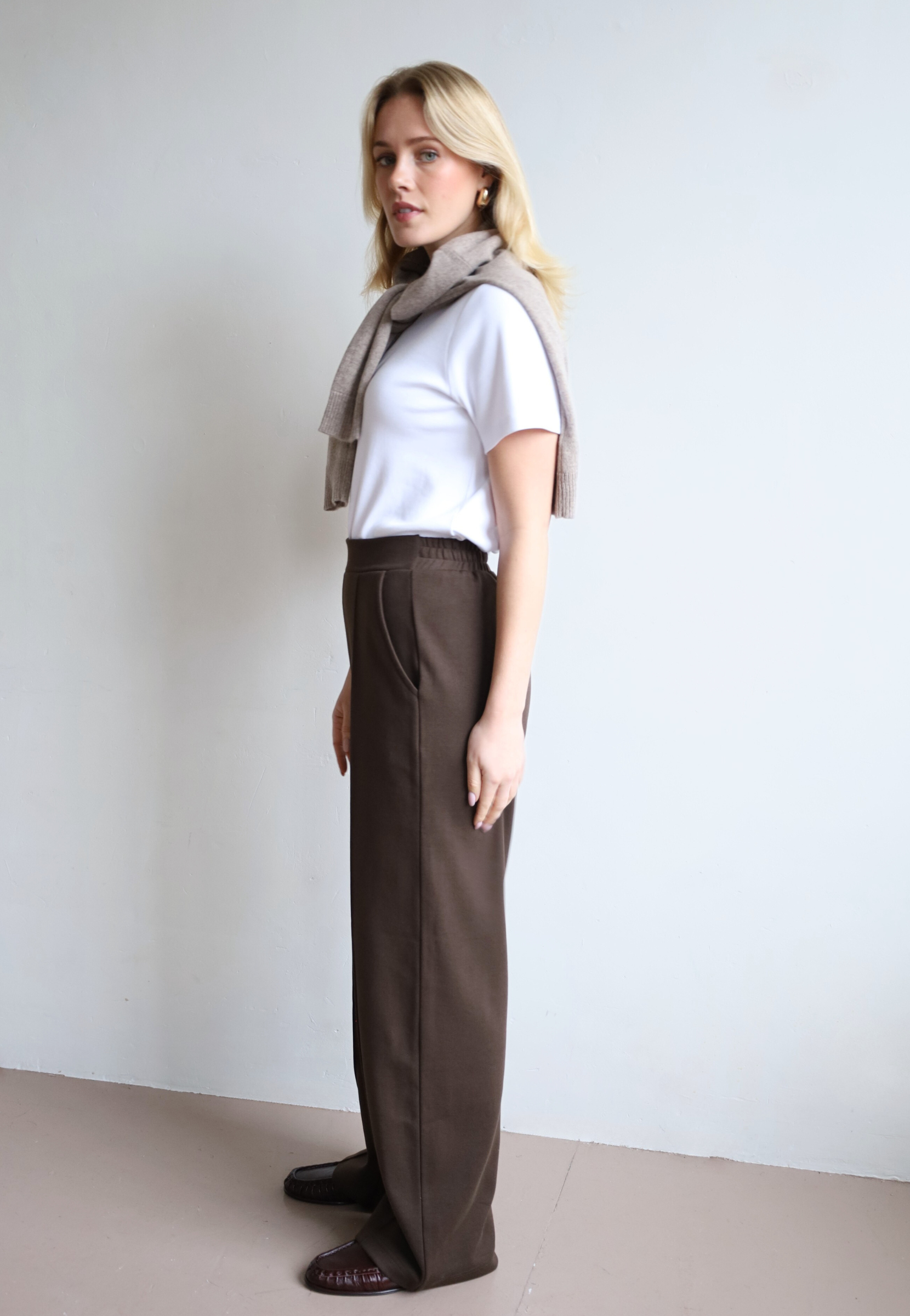 organic cotton wide-leg trouser, brown, side
