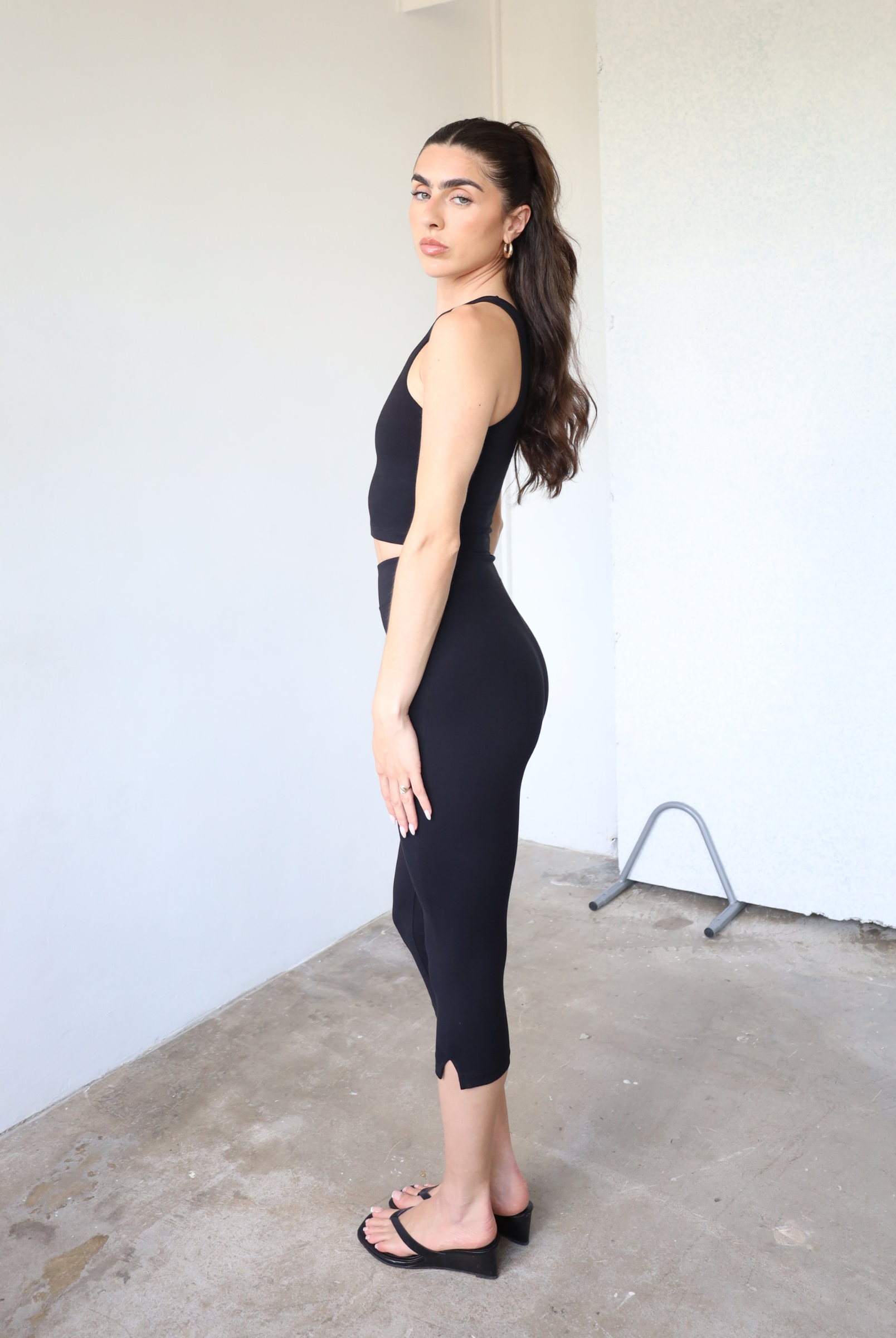 Organic cotton Capri Leggings, black, side