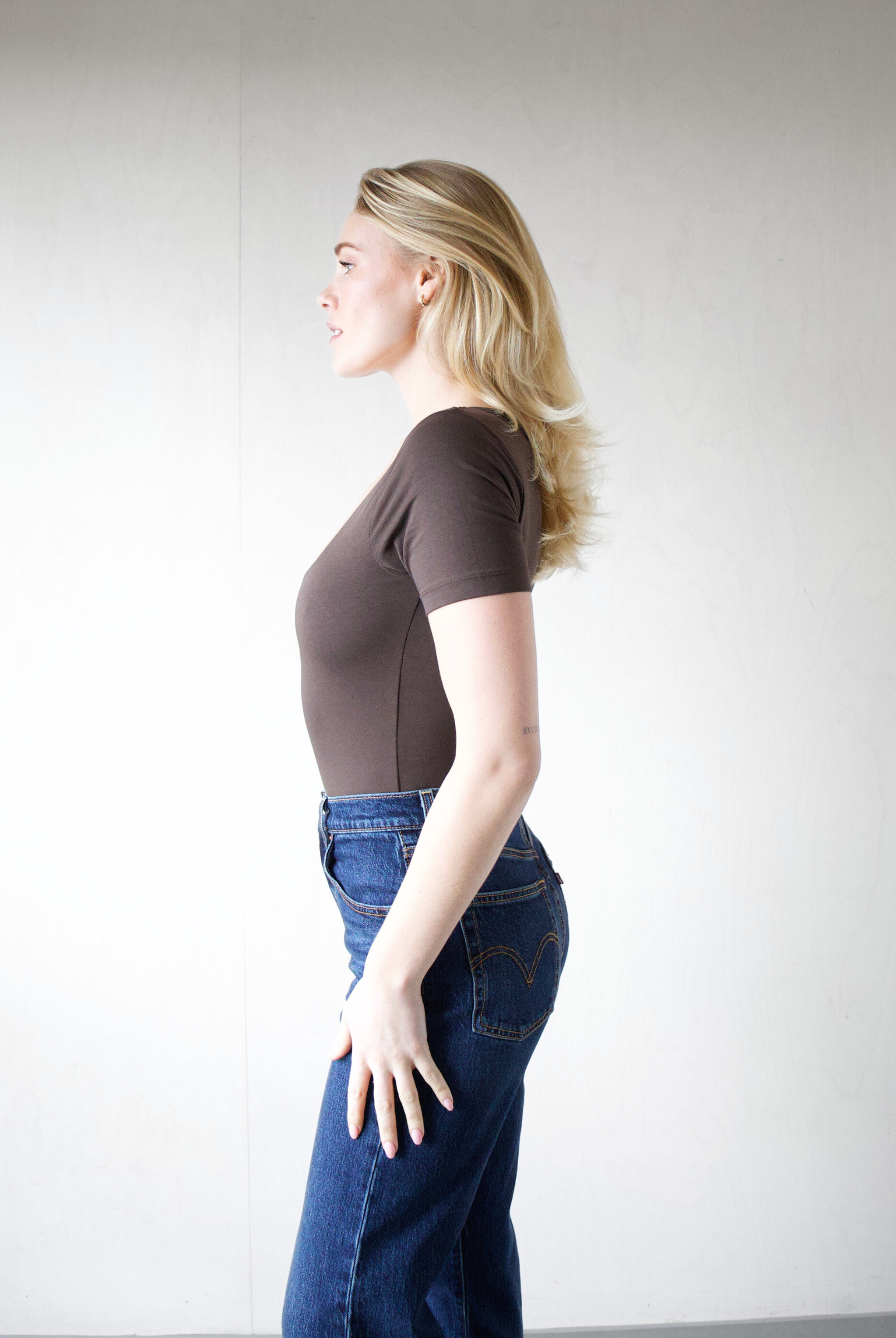 Organic cotton square-neck bodysuit, Brown, side