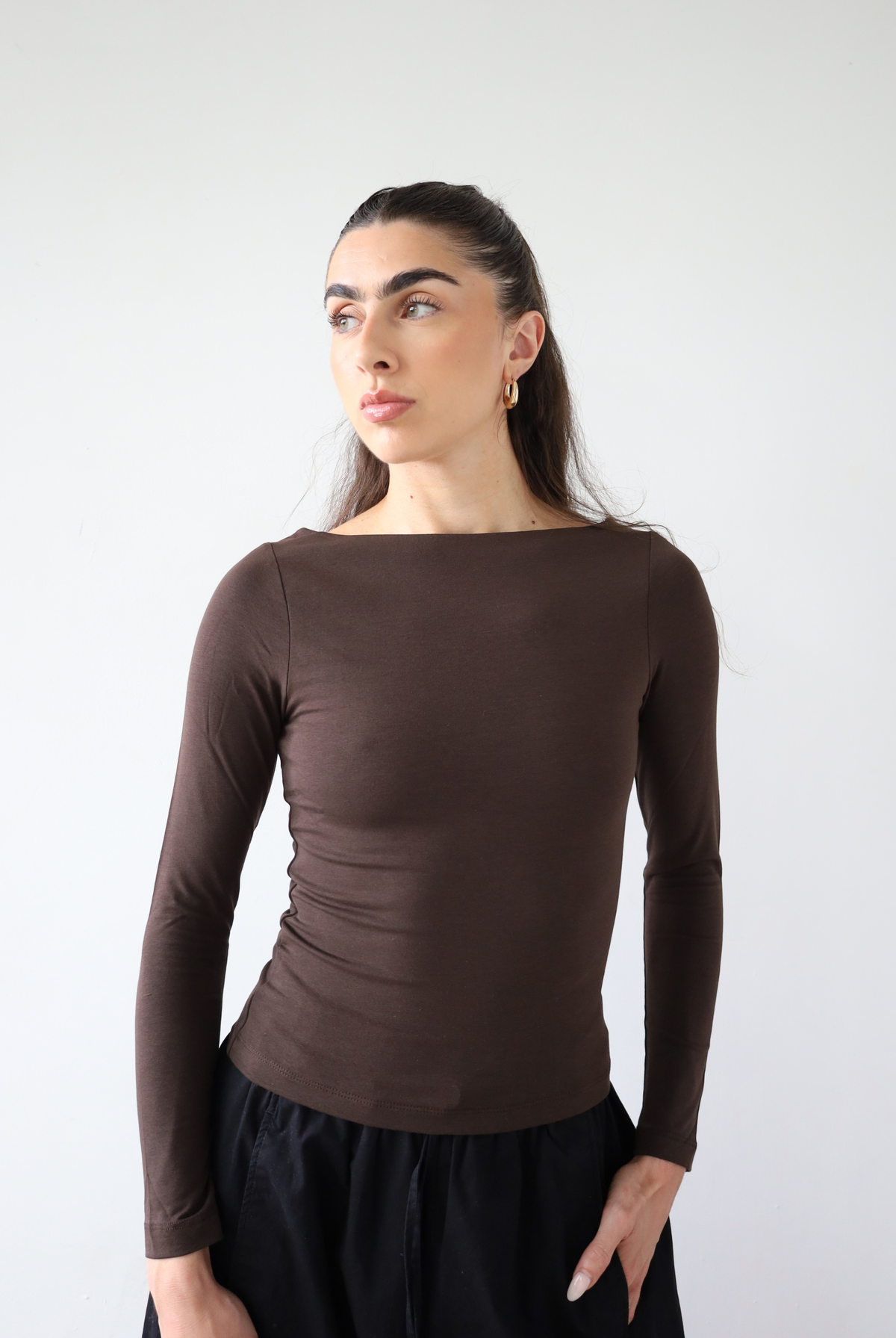 Organic cotton long sleeve boat-neck t-shirt, dark brown, front