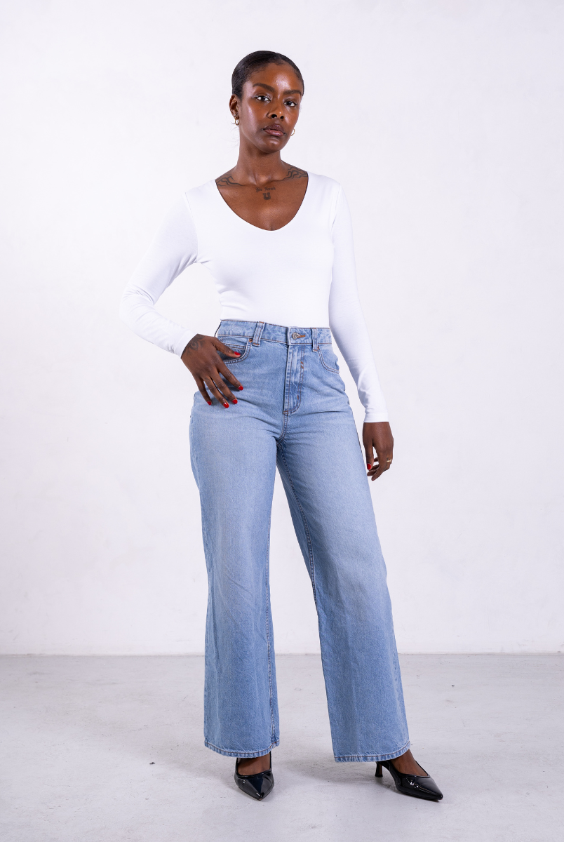 organic cotton v-neck long sleeve t-shirt white