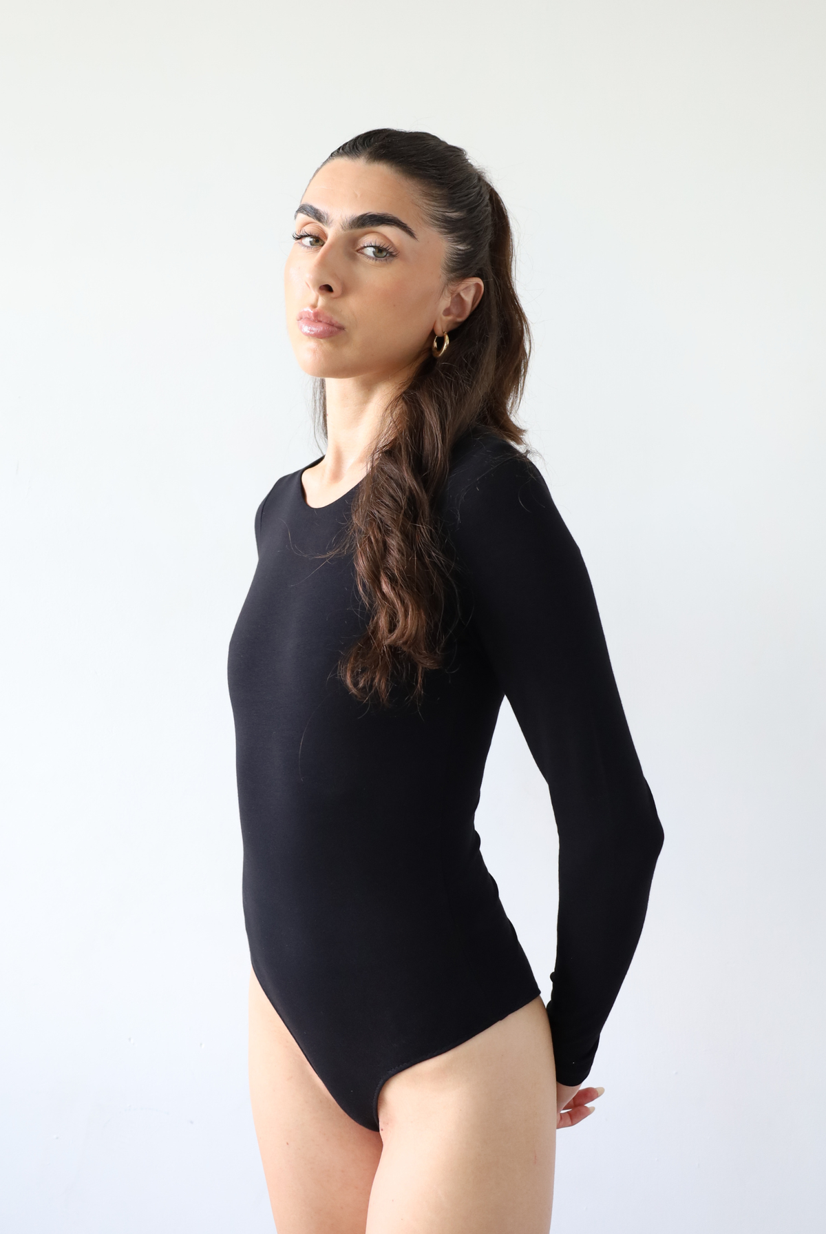 organic cotton long sleeve crew neck bodysuit, black, side