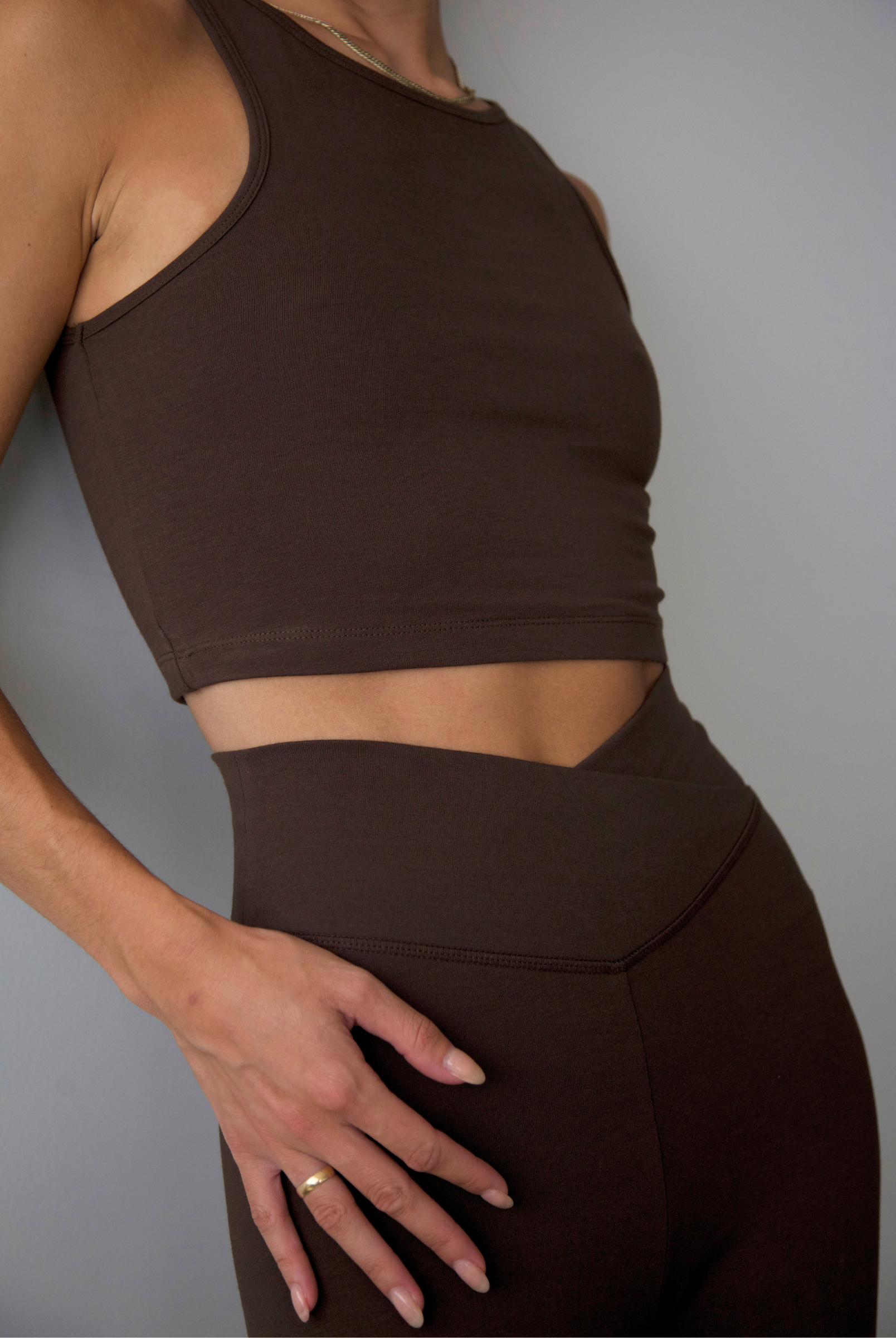 organic cotton wrap leggings, hot fudge, close up waistband