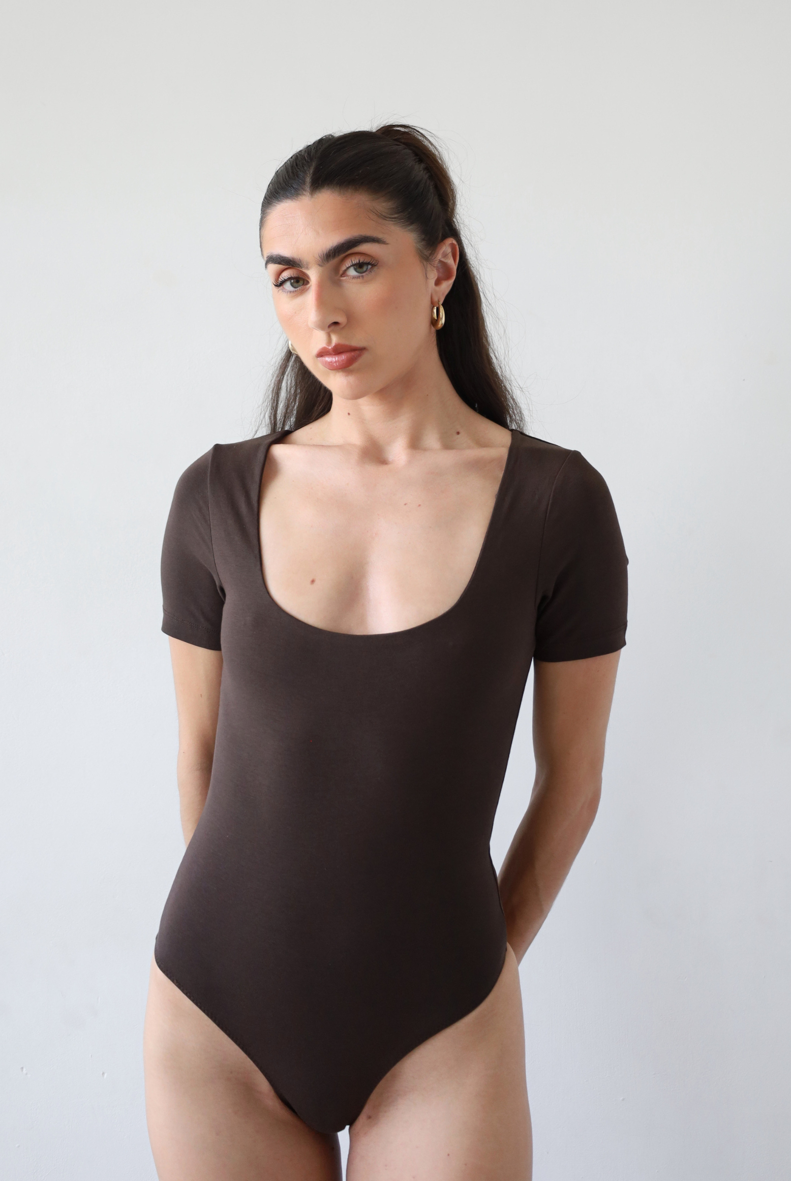 organic cotton square-neck short sleeve t-shirt, dark brown, front