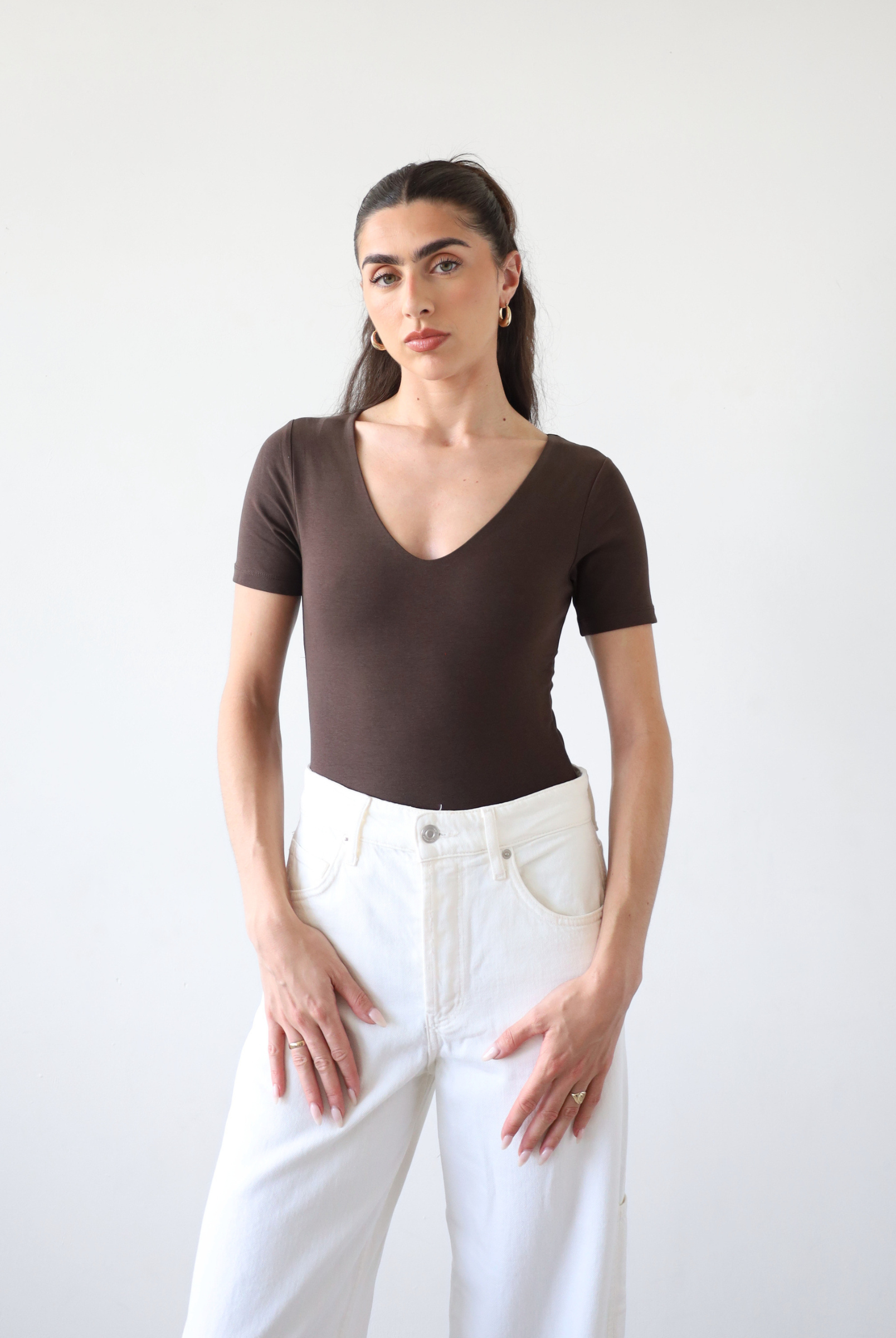 organic cotton v-neck short sleeve bodysuit, brown, front