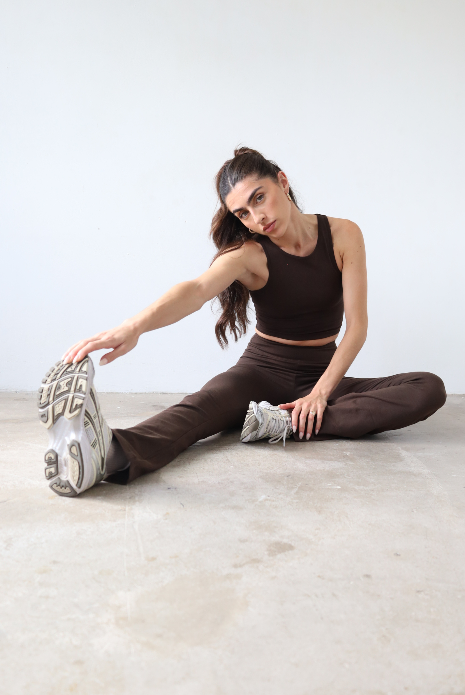 Organic cotton flared dark brown leggings, front