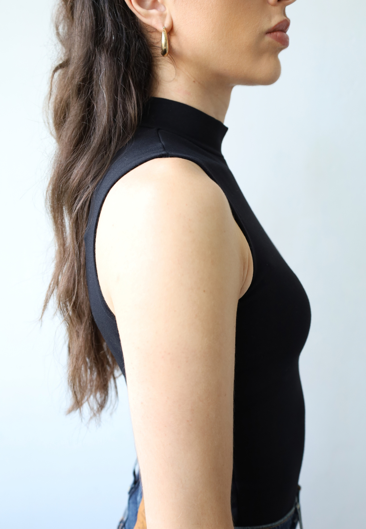 Organic cotton sleeveless turtleneck top, black, side 