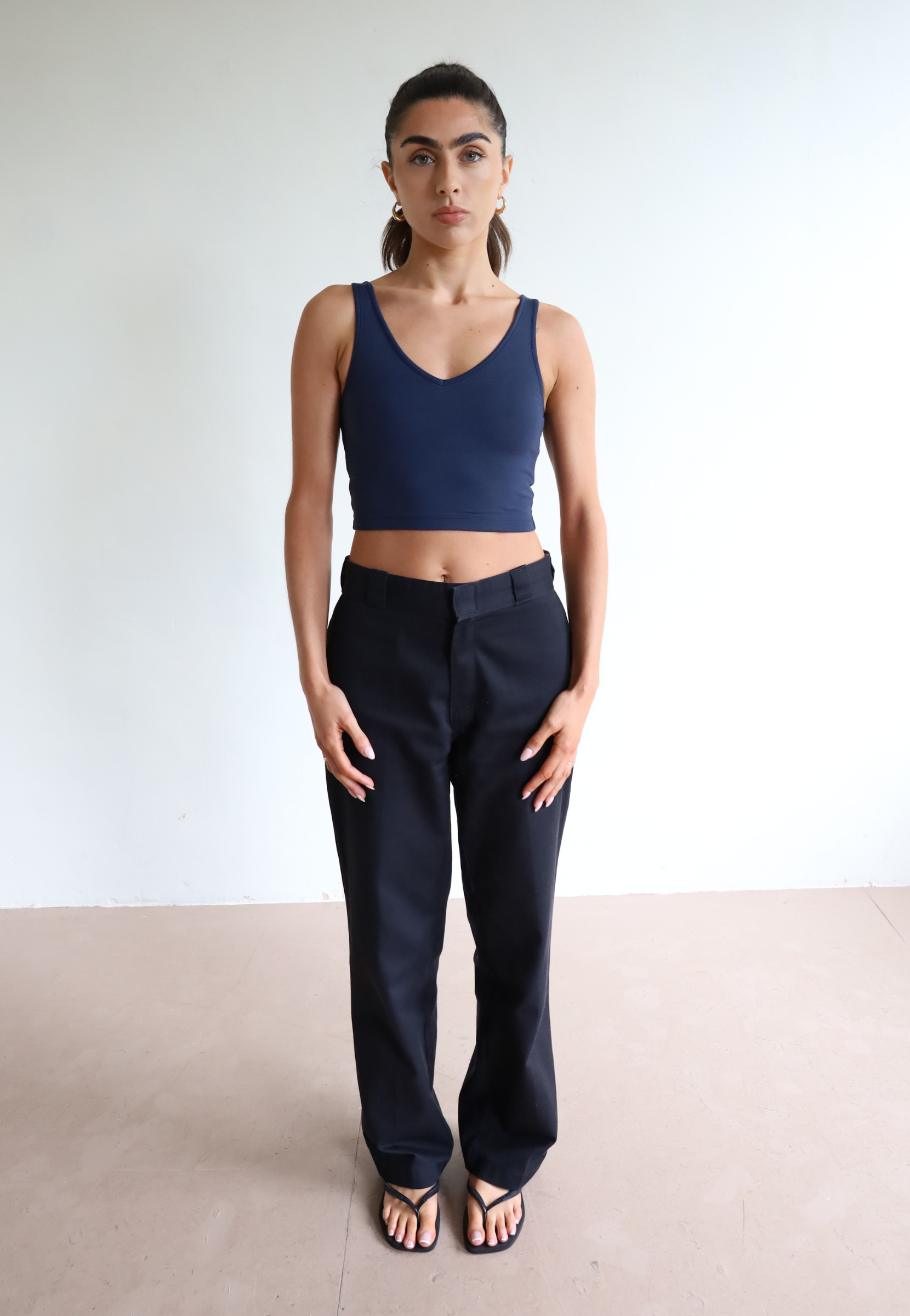 Womens organic cotton cropped v-neck tank top, navy blue
