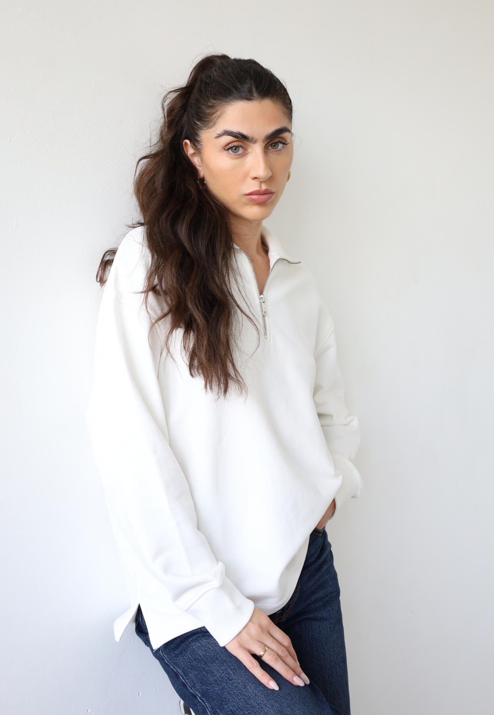 Organic cotton quarter-zip sweatshirt, white, front 