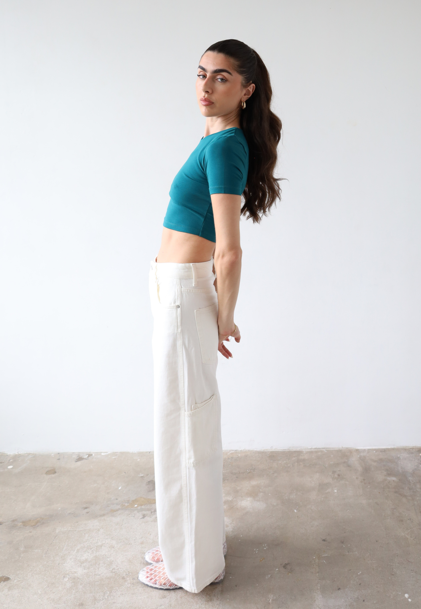 Organic cotton cropped teal crew neck t-shirt, side