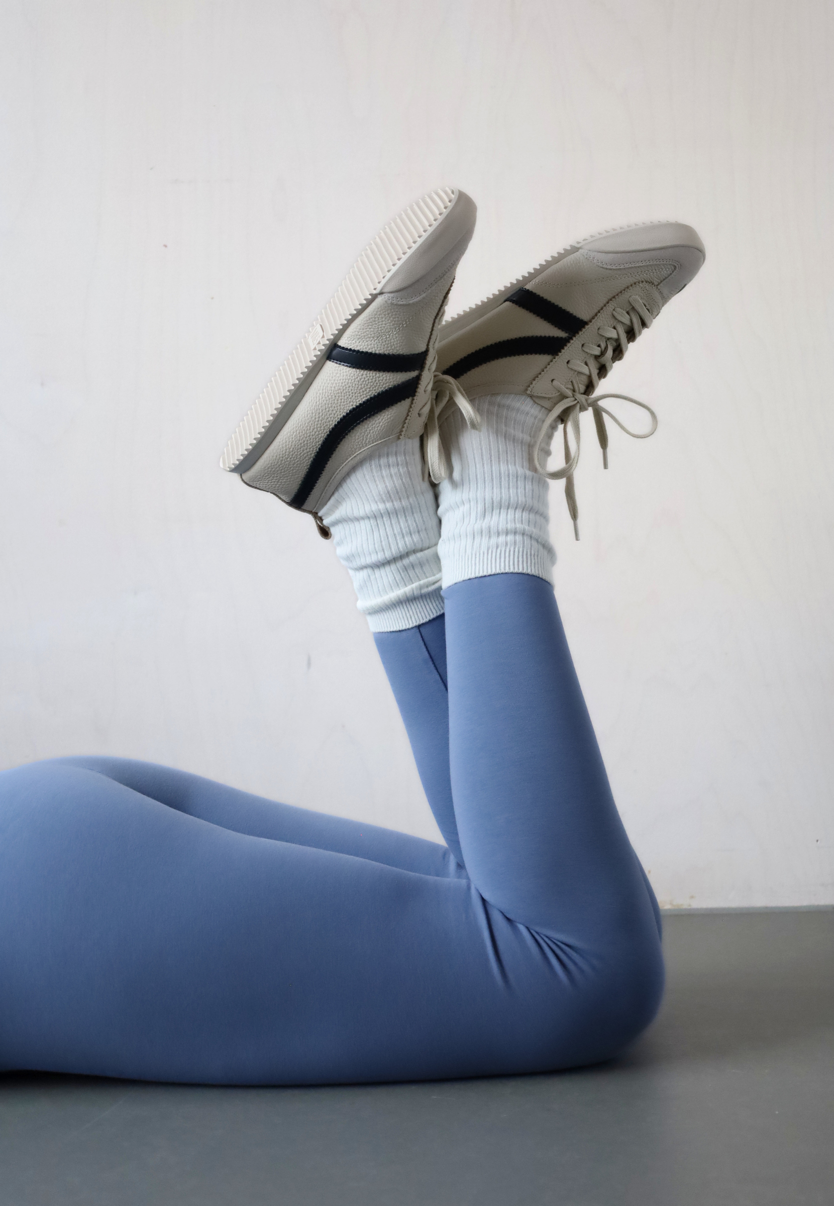 Organic cotton blue leggings, side