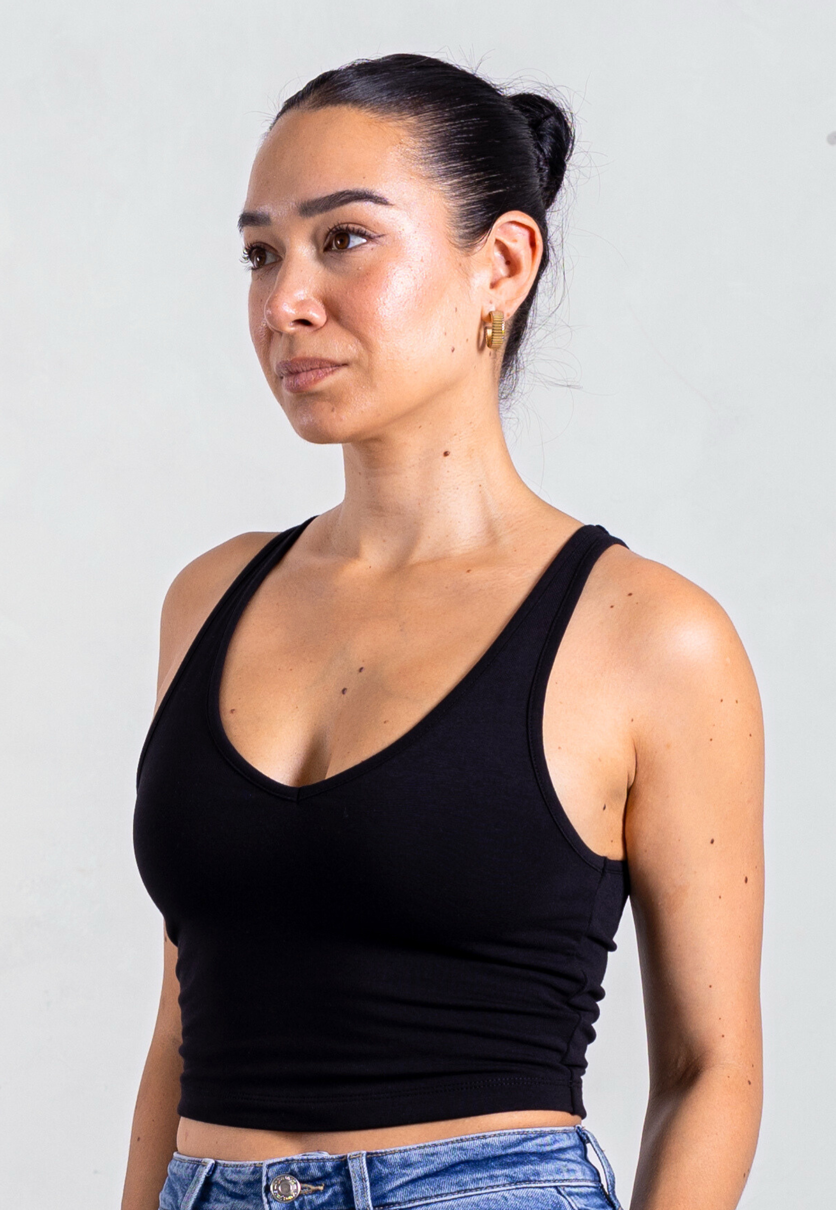 Side, V-neck Cropped Tank, Black