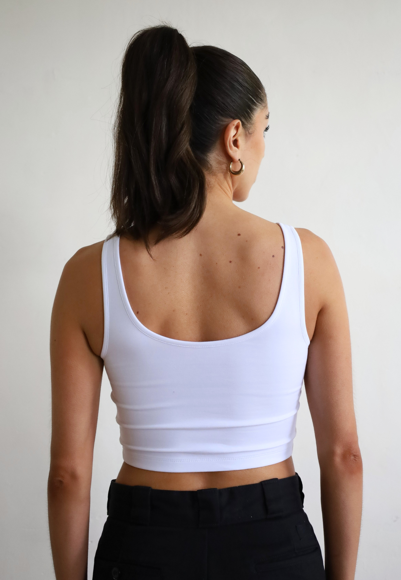 Womens organic cotton v-neck cropped tank top, white