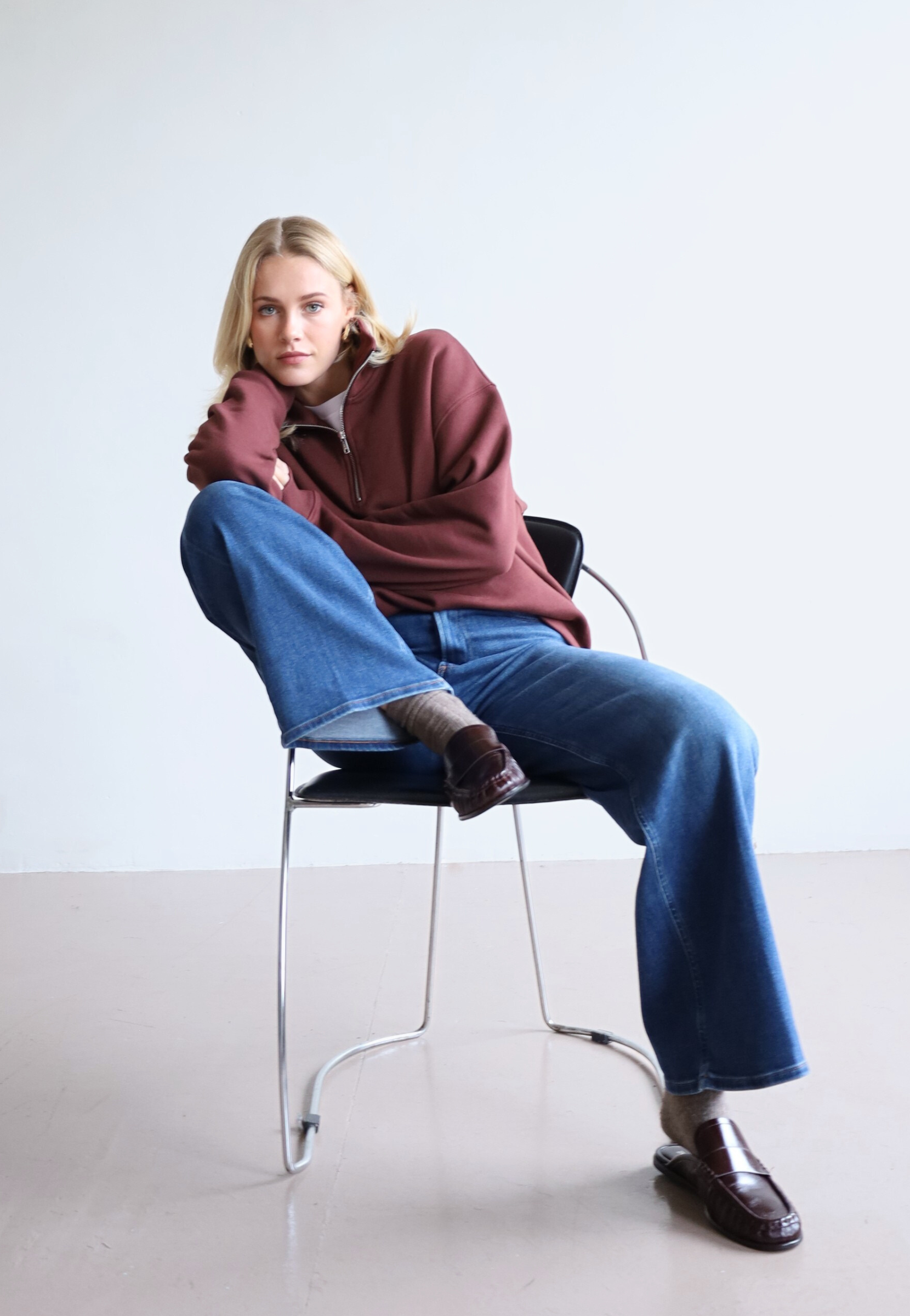 Organic cotton quarter zip sweatshirt, burgundy, front 