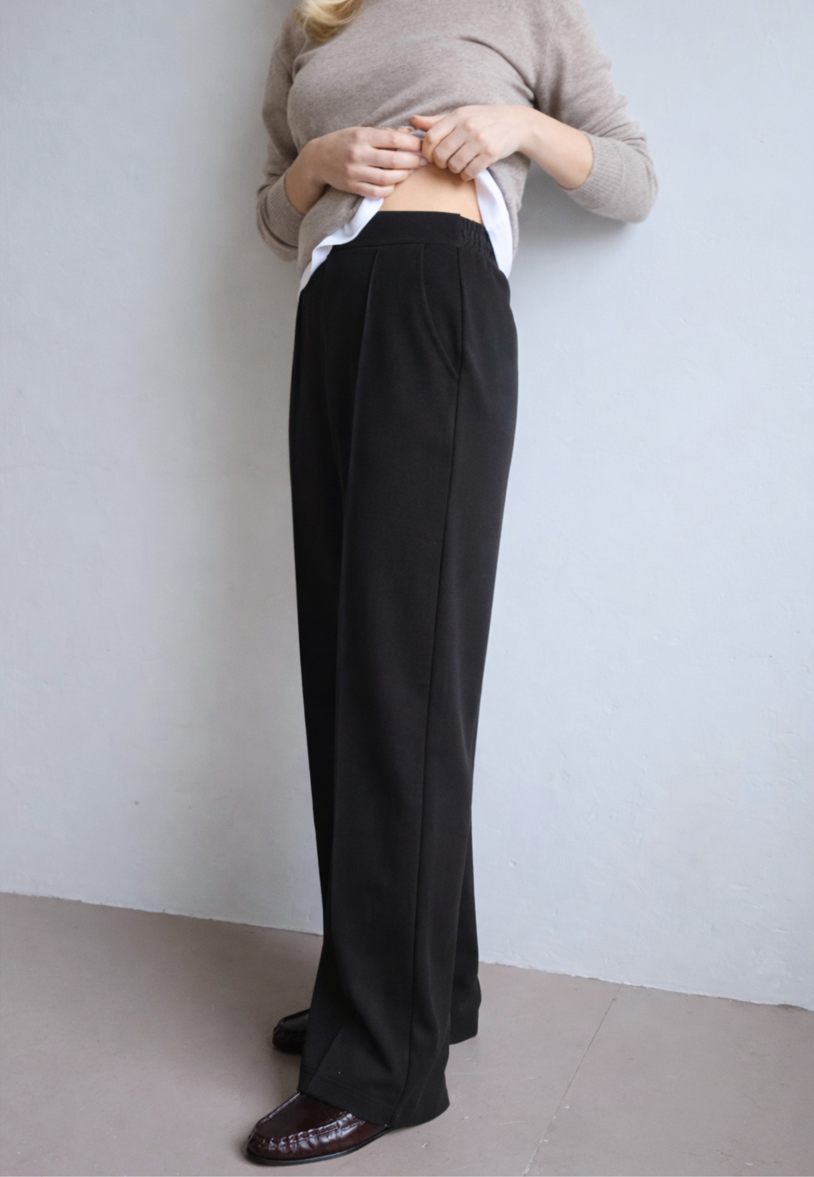Black organic cotton wide leg trousers, side