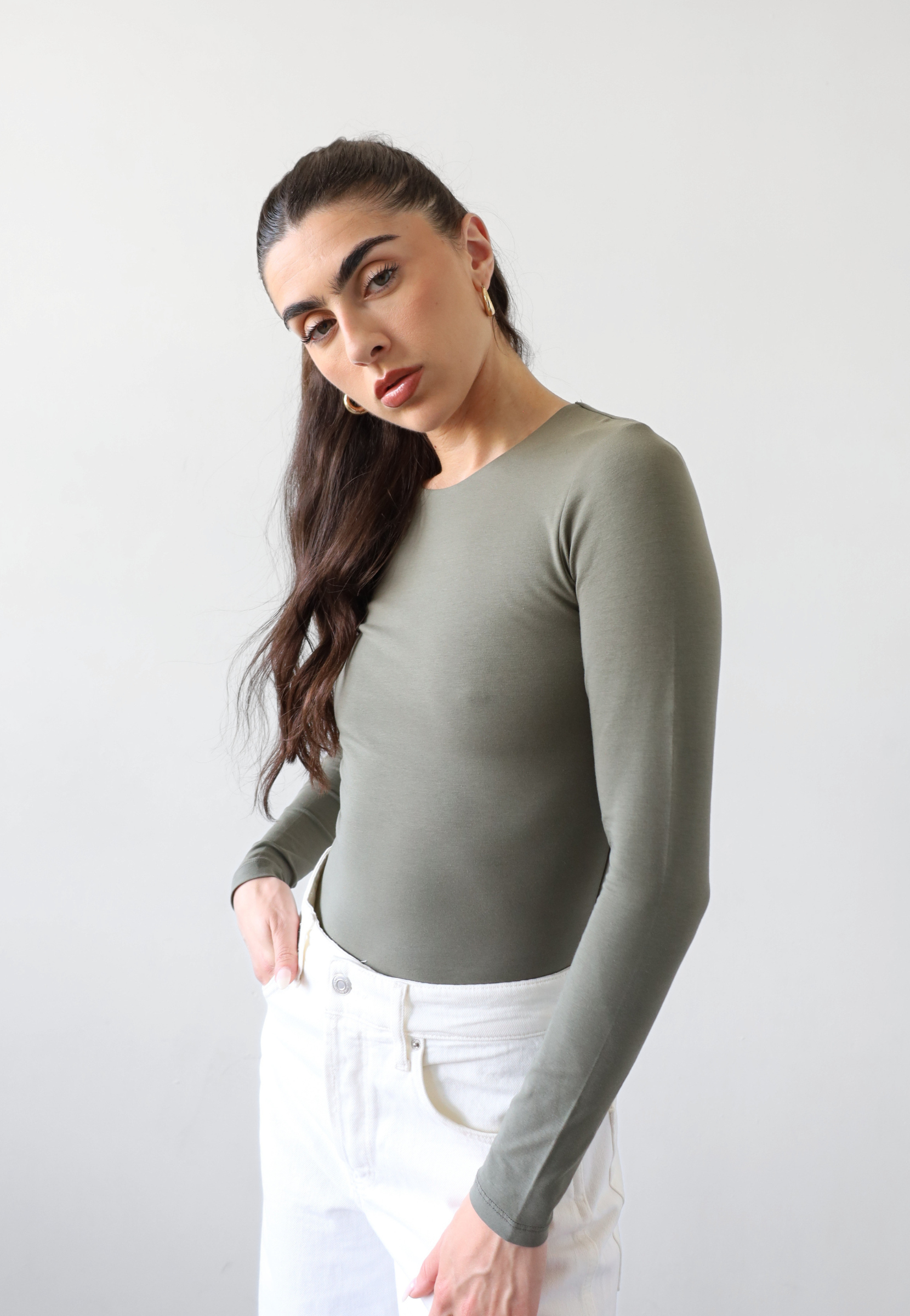 Organic cotton crew-neck bodysuit, olive green, front