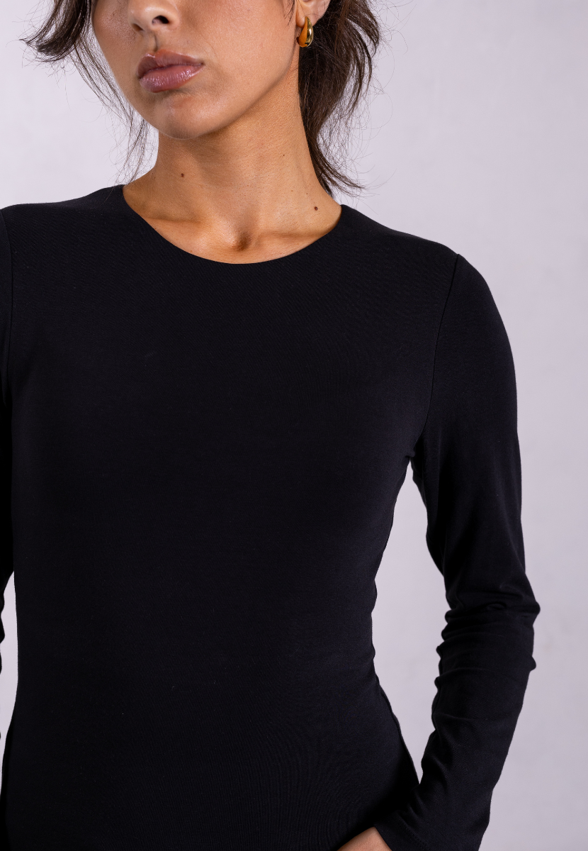 Black full sleeve t shirt women best sale