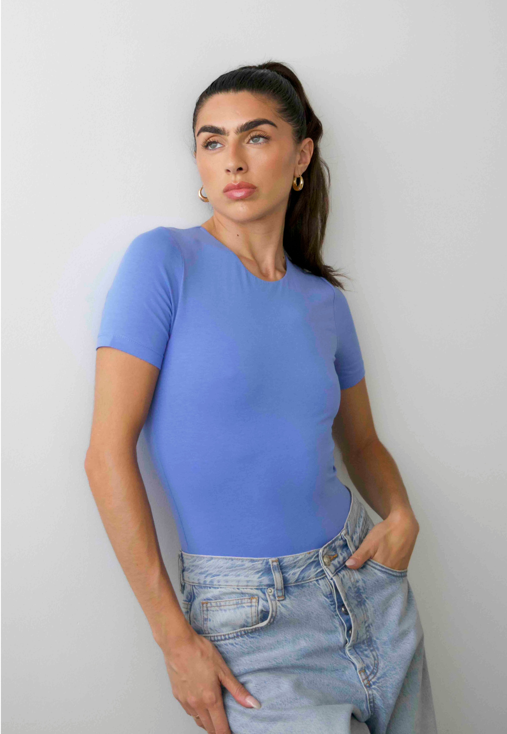 organic cotton crew neck bodysuit, cornflower blue, front 