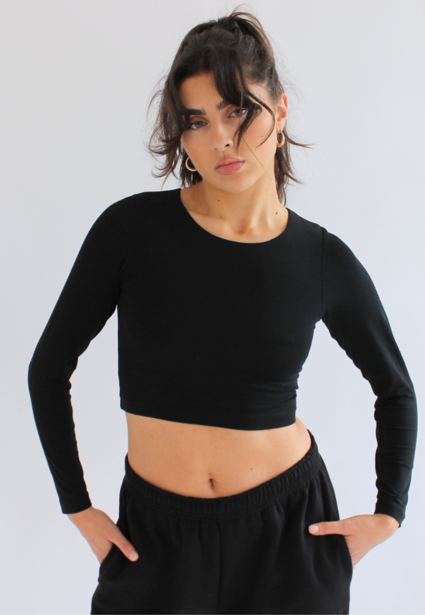 long sleeve crop top in black